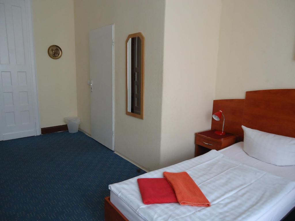 Hotel-Pension Insel Rugen 베를린 객실 사진